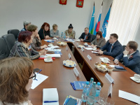 В общественной приёмной партии «Единая Россия» в Нягани состоялось совещание по вопросам организации работы городской системы здравоохранения